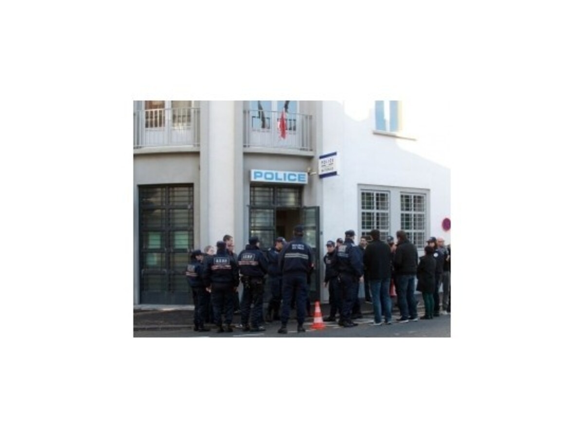 Francúzi zatkli šéfa parížskej kriminálnej polície