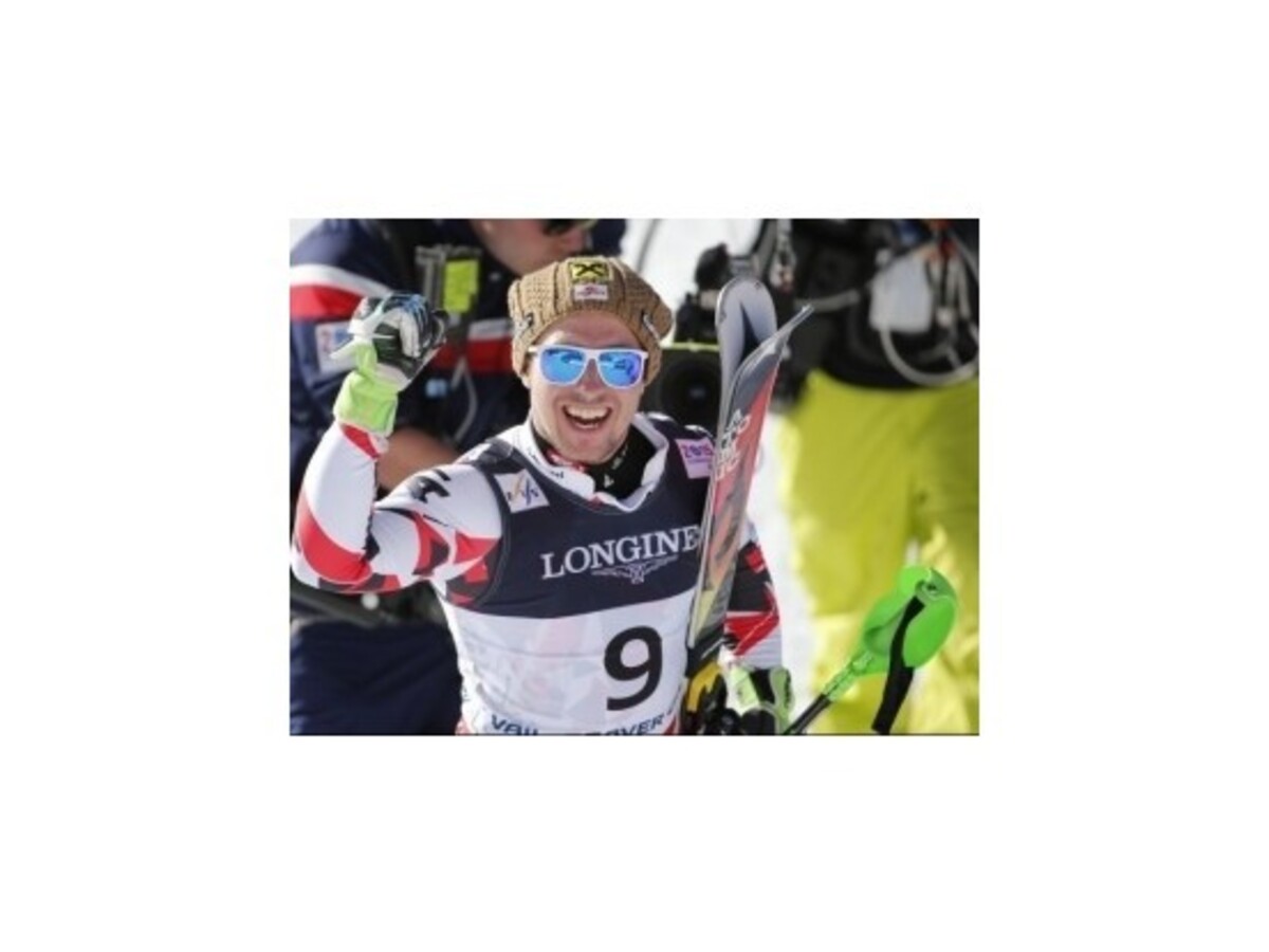 Hirscher zlatý v alpskej kombinácii, Adam Žampa 19.