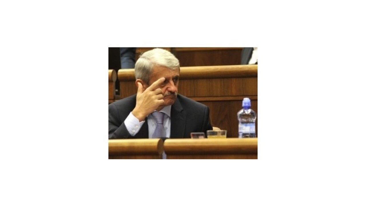 Vláda podľa Dzurindu pri Ukrajine zlyháva, Blaha ho prirovnal k úradníčkovi