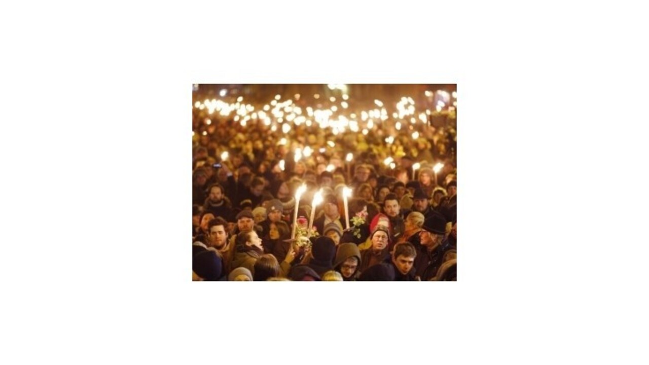 Hold obetiam terorizmu vzdalo v Kodani okolo 40.000 ľudí