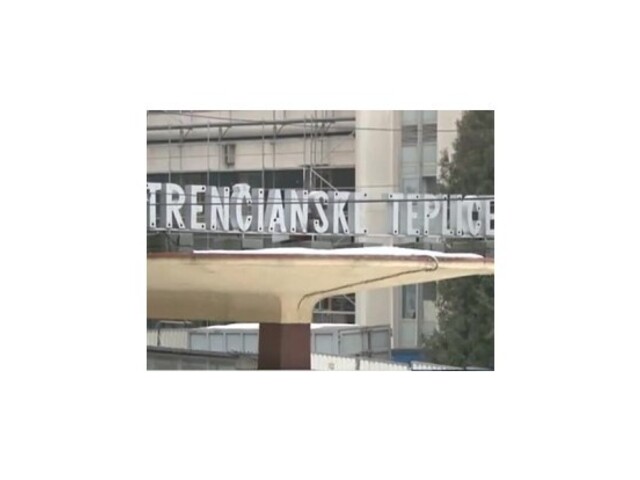 Železnička medzi Trenčianskou Teplou a Trenčianskymi Teplicami je atrakciou kraja