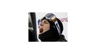 Akrobatickí lyžiari predvádzali triky na U-rampe v americkom Park City