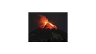 Čilská sopka po rokoch ožila, pred popolom a lávou utiekli tisícky ľudí