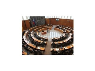 Slovinský parlament schválil homosexuálne manželstvá i adopcie