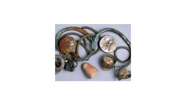 Jaskyniari našli v Izraeli poklad z čias Alexandra Veľkého