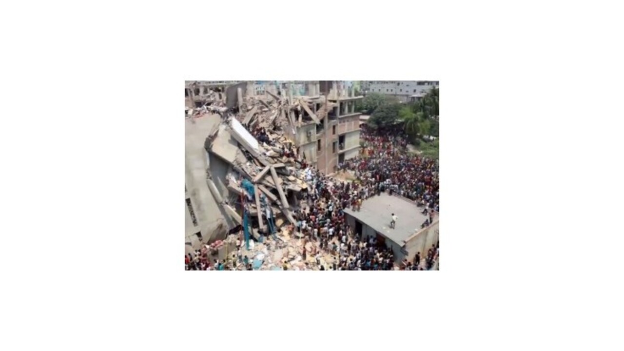 V Bangladéši sa zrútila cementáreň, v sutinách zostali desiatky ľudí