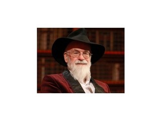 Vo veku 66 rokov zomrel spisovateľ Terry Pratchett