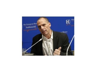 Merkelová by mala predložiť plán hospodárskeho rastu, tvrdí Varufakis