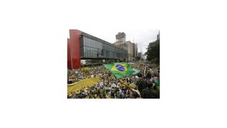 Masívne protesty v Brazílii pokračujú, dôvodom sú rastúce ceny a korupcia