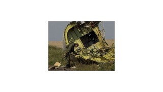 Analýza vraku malajzijského Boeingu potvrdila jeho zostrelenie ruskou technikou
