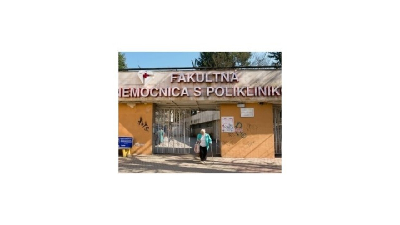 Odstúpenie riaditeľa Voláka nestačí, zdravotné sestry výpovede nestiahli