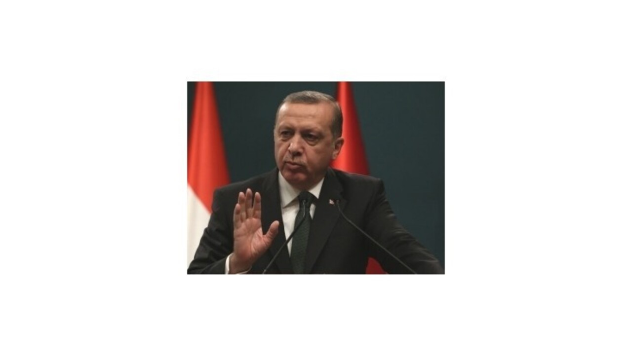Turecký parlament prijal zákon posilňujúci právomoci polície