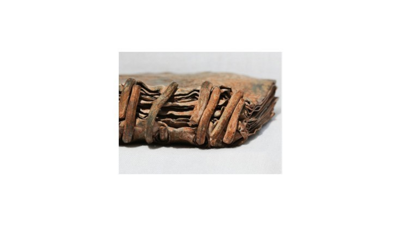 Ak sú olovené kódexy pravé, kresťanstvo získalo kľúčové relikvie