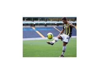 Na autobus s hráčmi Fenerbahce strieľali z brokovnice