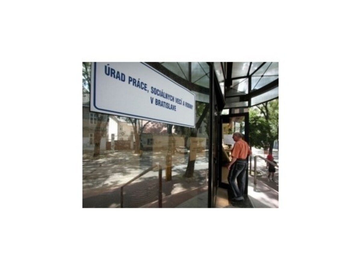 Úrady práce evidujú tisíce žiadostí o preplatenie rekvalifikačných kurzov