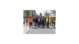 Protestujúci Rómovia žiadali v Michalovciach odstúpenie Kaliňáka