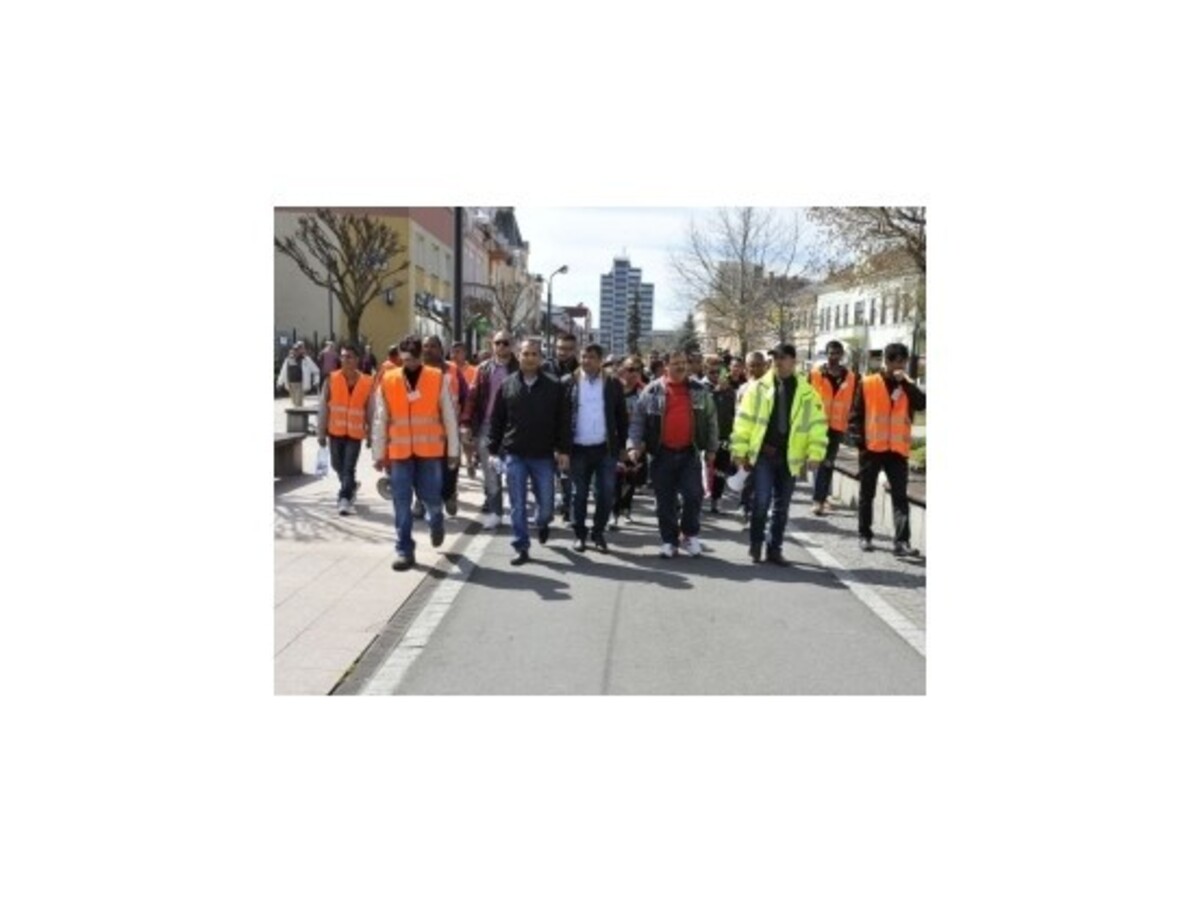 Protestujúci Rómovia žiadali v Michalovciach odstúpenie Kaliňáka
