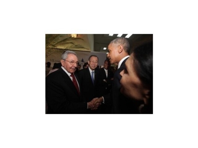Obama sa teší na nové vzťahy s Kubou, Castro ho označil za čestného muža