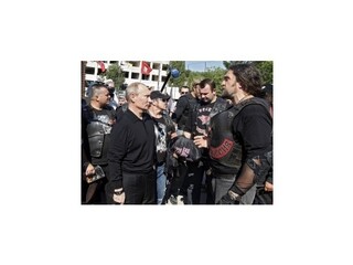 Poľská premiérka odsúdila jazdu Putinových motorkárov, prídu aj k nám