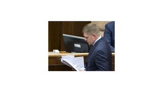 Figeľovi podľa Fica záleží na limuzíne, OĽaNO hovorí o politickej vražde