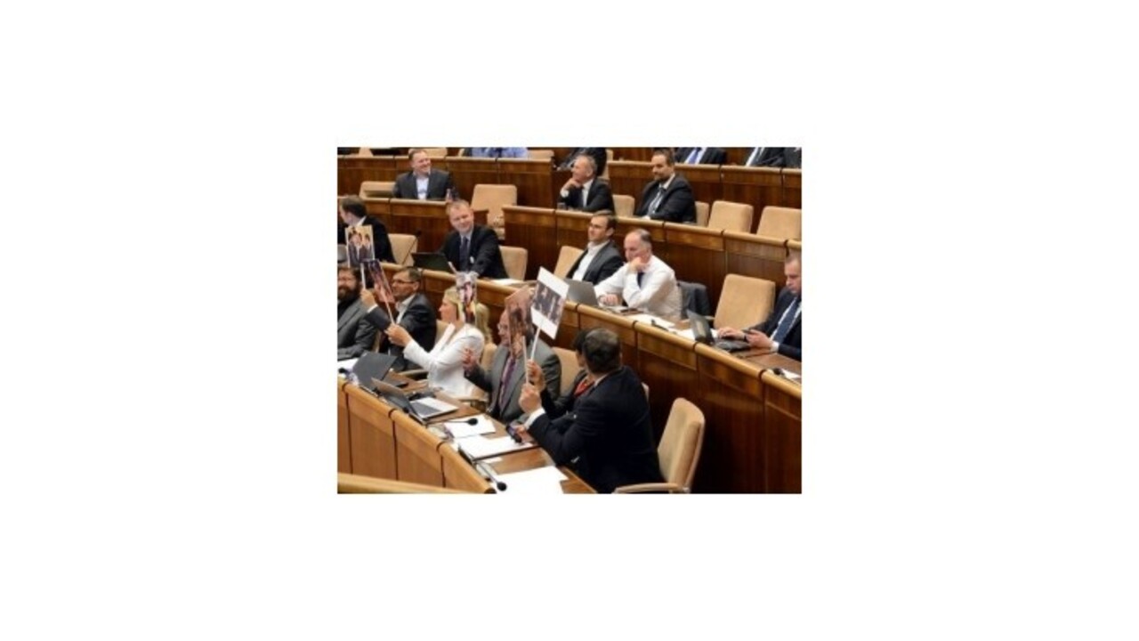 Poslancov čakajú tri neuzavreté body: Zákonník, Figeľ aj Čislák