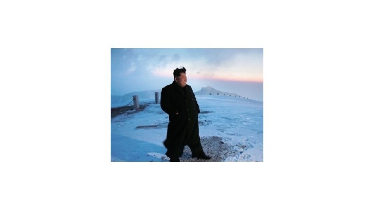 Vodca Kim zdolal mýtický kórejský vrchol v lakovkách a v obleku