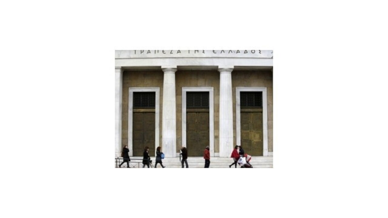 Grécko zhŕňa hotovosť do centrálnej banky, hrozí mu bankrot