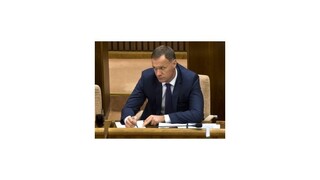 Minister zdravotníctva ostáva vo funkcii, opozícia ho neodvolala