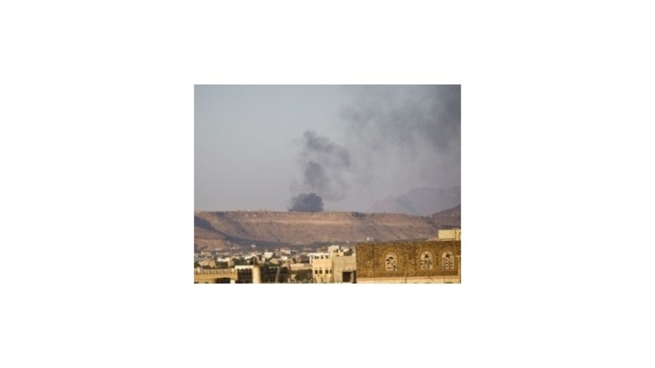 Arabská koalícia po týždni opäť bombarduje Saná