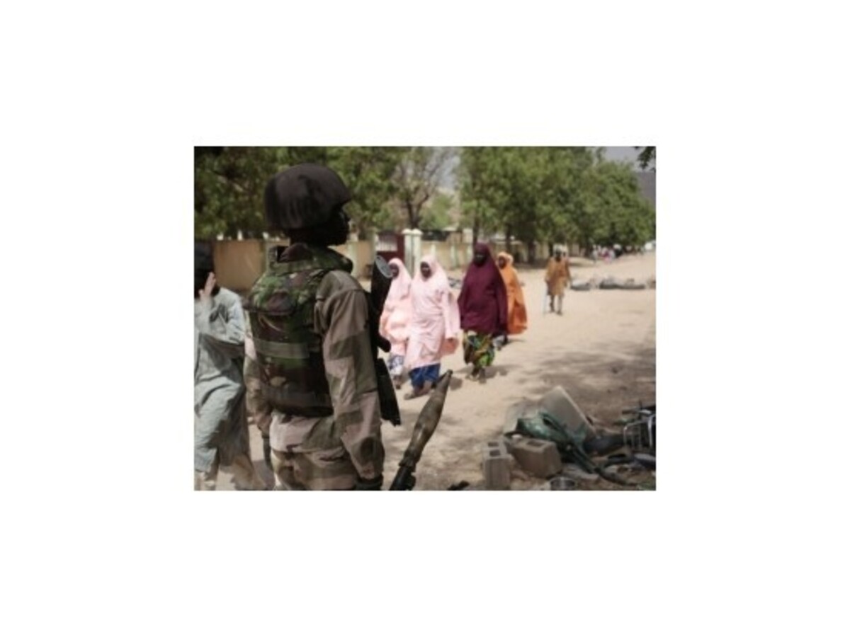 Armáda zachránila stovky otrokýň z táborov Boko Haram