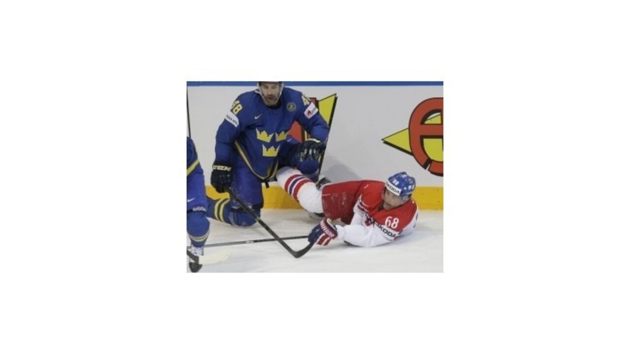 Jágr sa zranil hneď v prvom zápase, má problémy s malíčkom