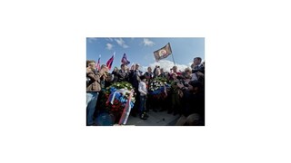 Slováci privítali Vlkov na Slavíne tradične, chlebom a soľou