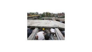 Nepál tvrdí, že si v Káthmandu poradí bez zahraničných záchranárov