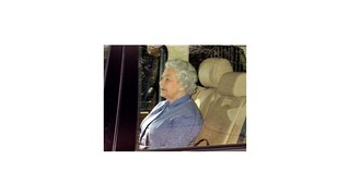 Kráľovná Alžbeta II. navštívila pravnučku, princeznú Charlotte