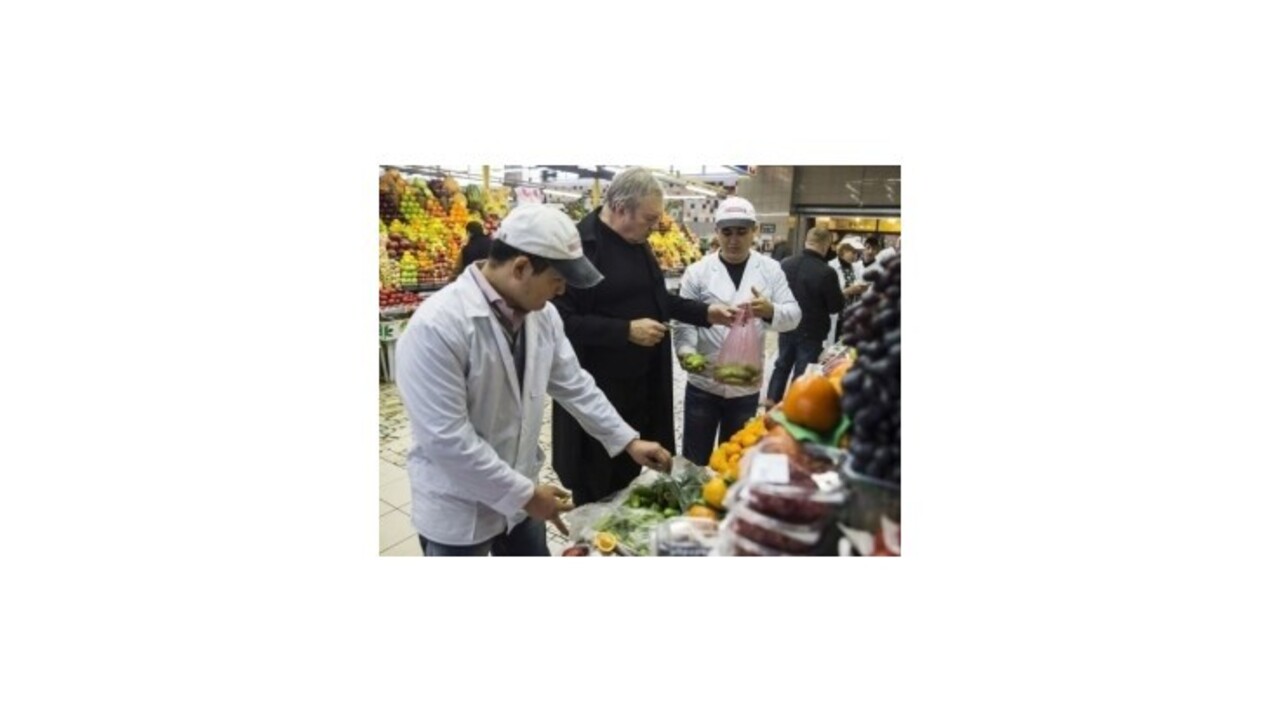 Podiel domácich potravín na pultoch predajní opäť klesol