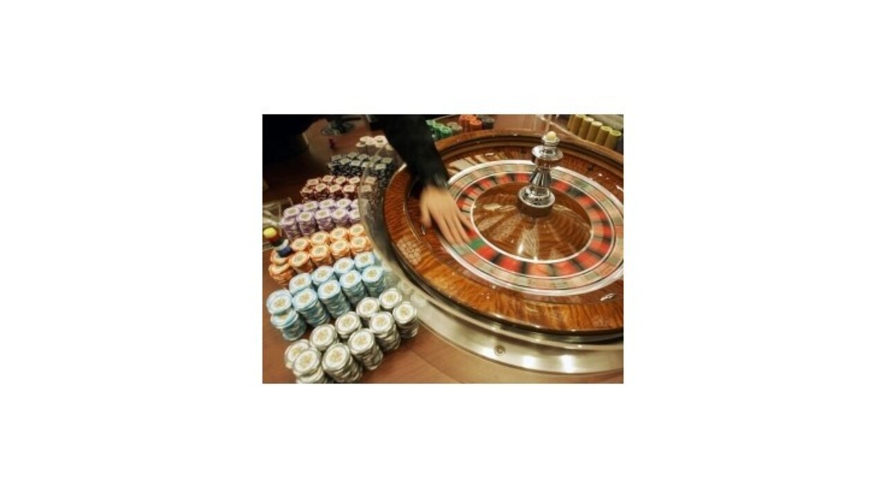 Bratislava bojuje proti hazardu, primátor a starostovia spustili petíciu