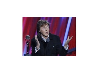 Paul McCartney povedal, že sa vzdal marihuany, keďže je už starý otec