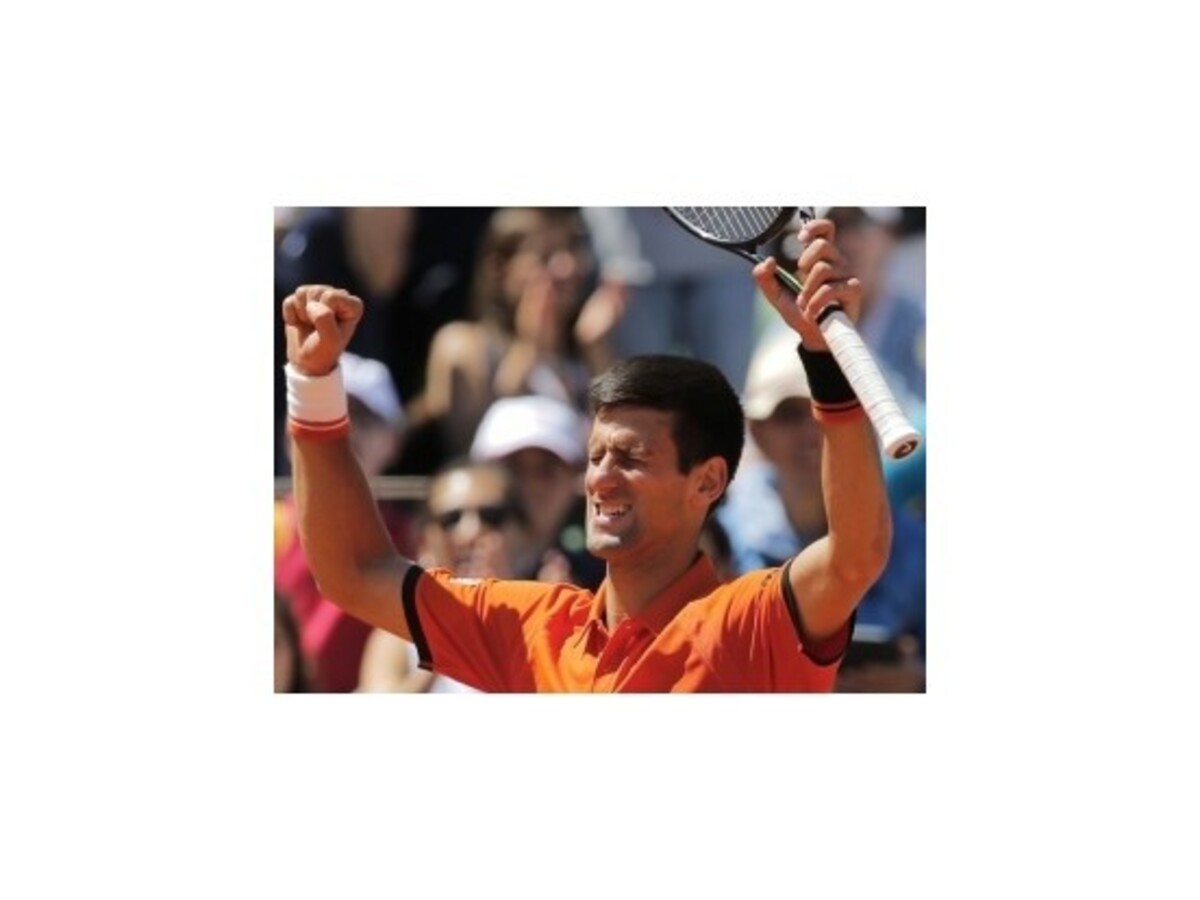 Djokovič zdolal Murrayho po päťsetovej bitke, vo finále ho čaká Wawrinka
