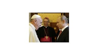 Putin u pápeža, do Vatikánu prišiel s hodinovým meškaním