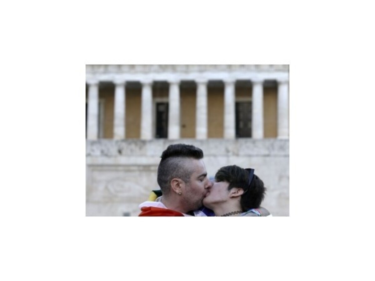 Grécka vláda navrhla registrované partnerstvá homosexuálov