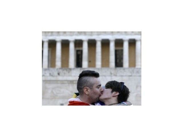 Grécka vláda navrhla registrované partnerstvá homosexuálov