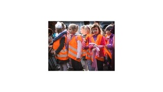 Žiaci dostanú od štátu príspevok na školy v prírode a lyžiarske kurzy