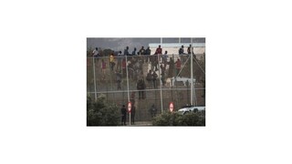 Maďarský plot na hraniciach sa Bruselu nepáči, srbský premiér je v šoku