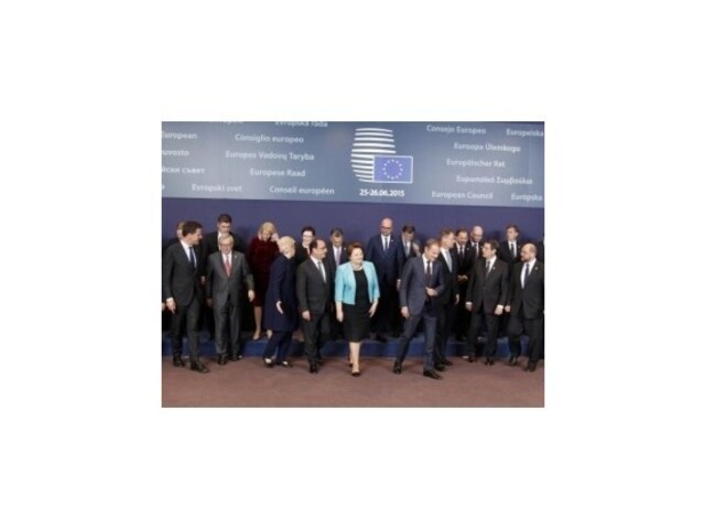Bruselský summit je hlavne o utečencoch, vo vzduchu visí otázka dobrovoľnosti