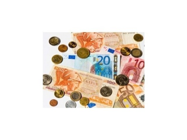Čoraz viac Grékov by chcelo späť drachmu