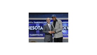 Jednotkou draftu NBA bol mladík Towns, získala ho Minnesota