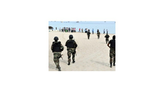 Na turistov v tuniských hoteloch strieľali atentátnici