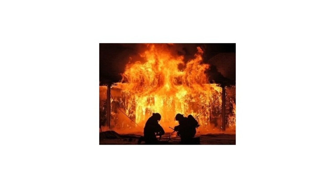 Kanadu sužujú lesné požiare, tisíce ľudí evakuovali