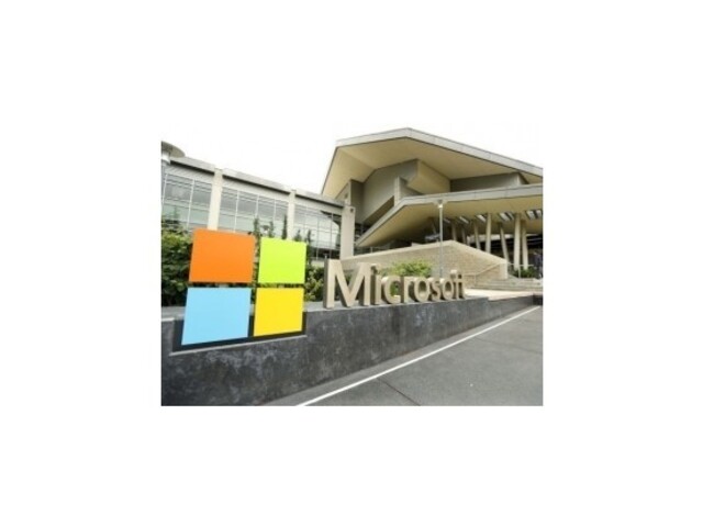 Microsoft ohlásil ďalšie prepúšťanie, odpíše aj z hodnoty spoločnosti Nokia