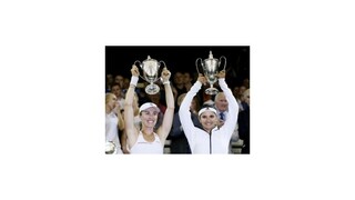 Víťazkami štvorhry sa vo Wimbledone stali Hingisová s Mirzaovou